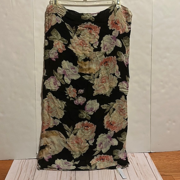 Madewell Accessories - MADEWELL Rayon Wool bandana scarf floral black